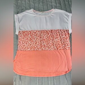 EUC WOMENS PINK AND WHITE BLOUSE SIZE M